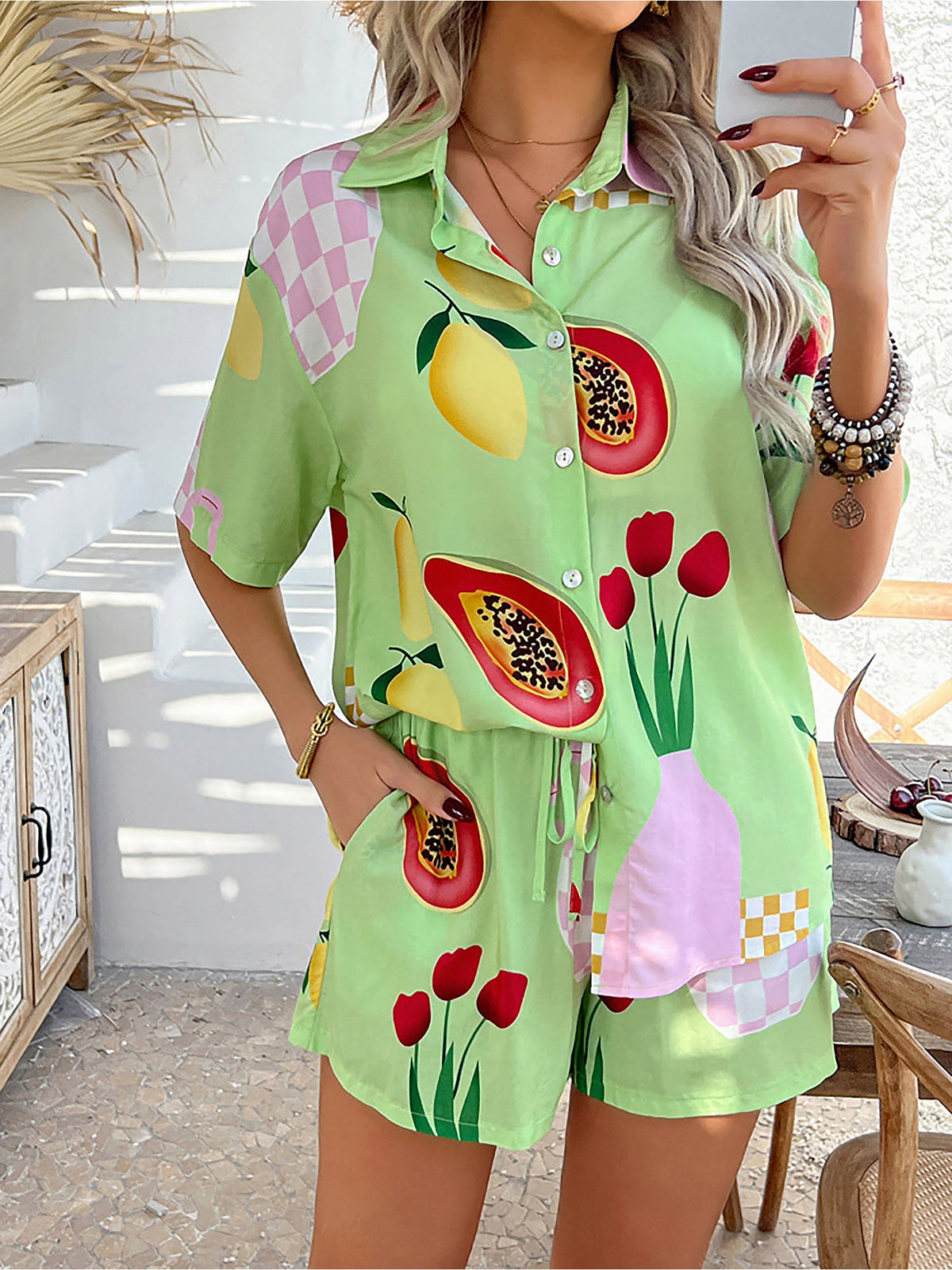 2 Pieces Graphic Printed Short Sleeves Shirt & Shorts Beach Set