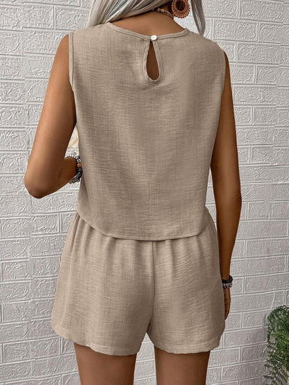 2 Pieces Solid Color Sleeveless Round Neck Top & Shorts Set