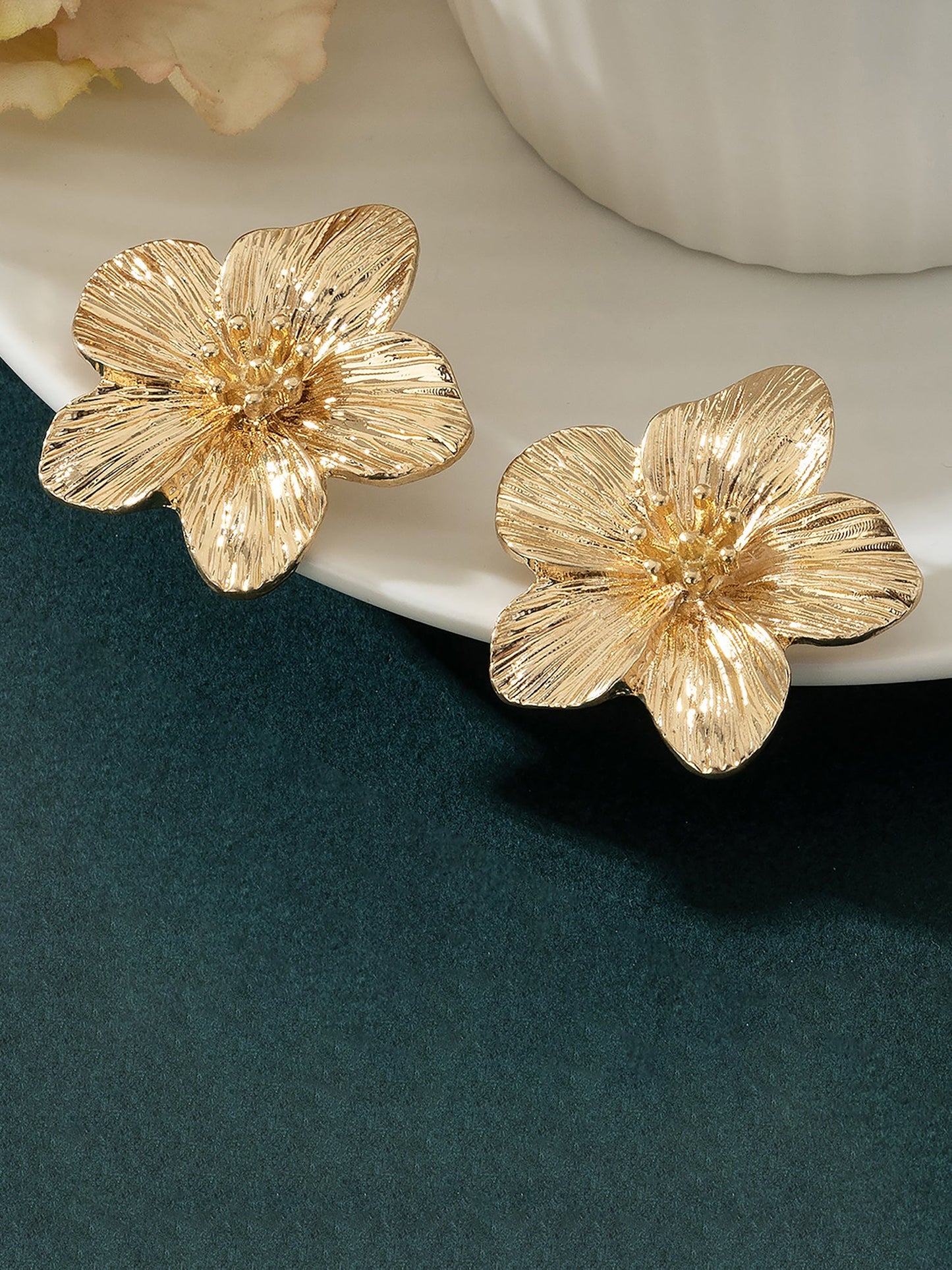 Alloy Flower Shape Stud Earrings