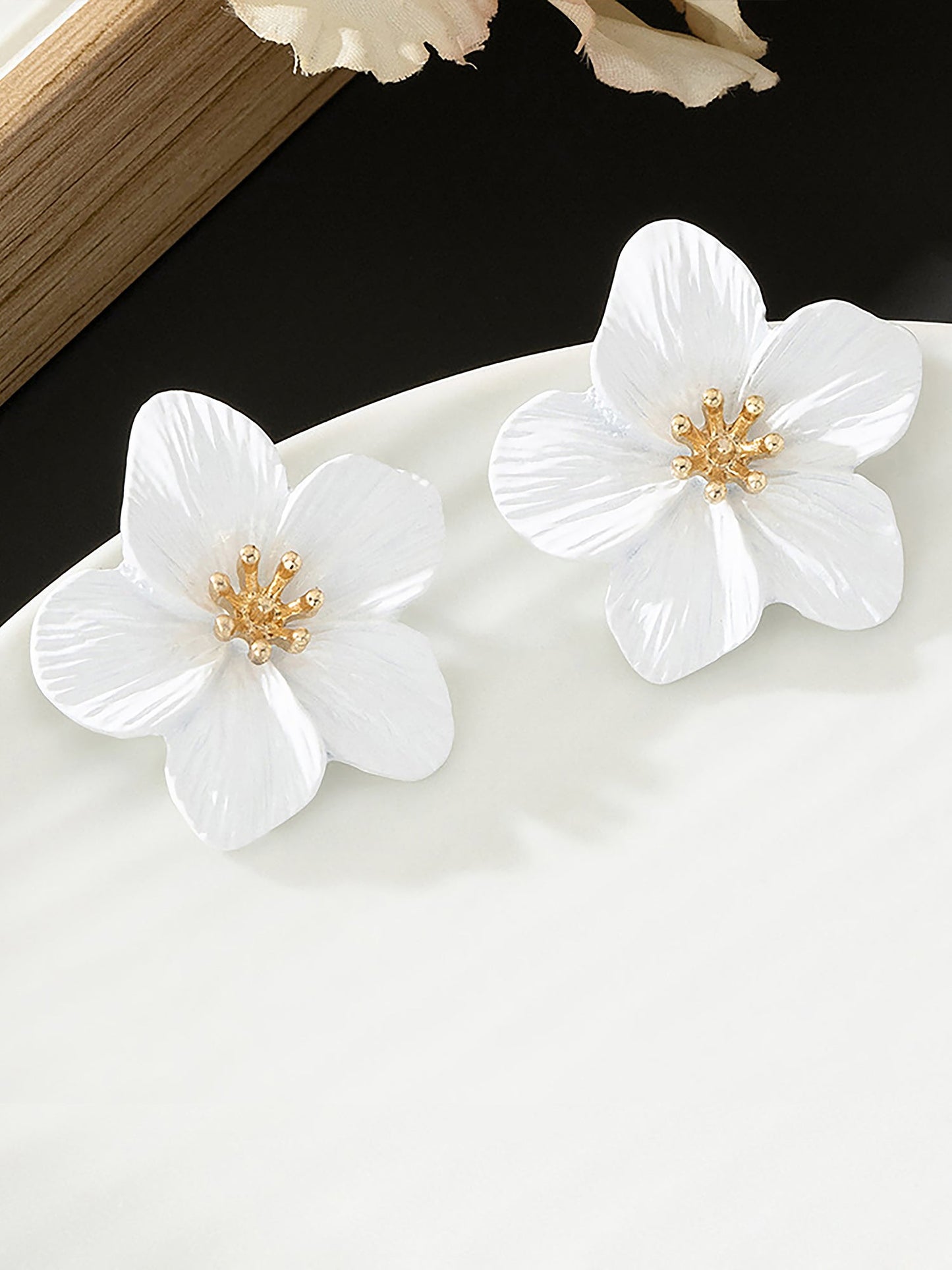Alloy Flower Shape Stud Earrings