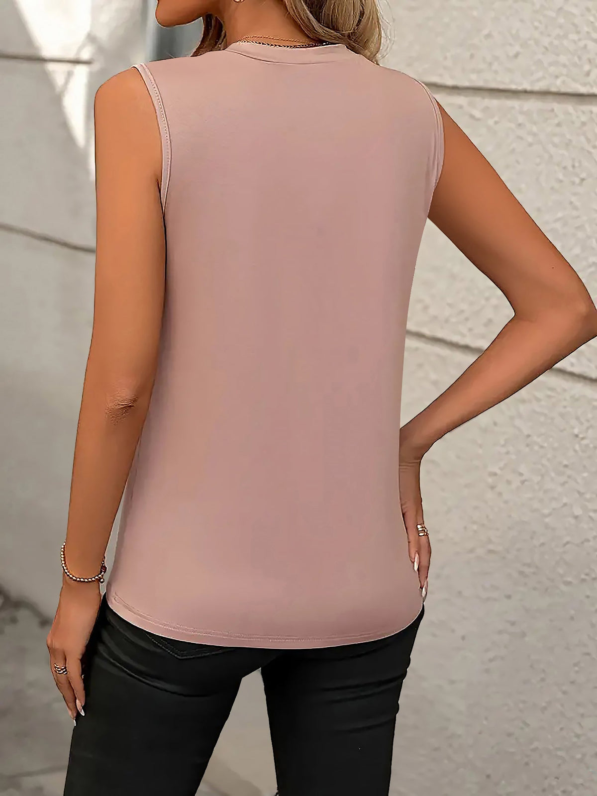 Solid Color Round Neck Sleeveless Blouse