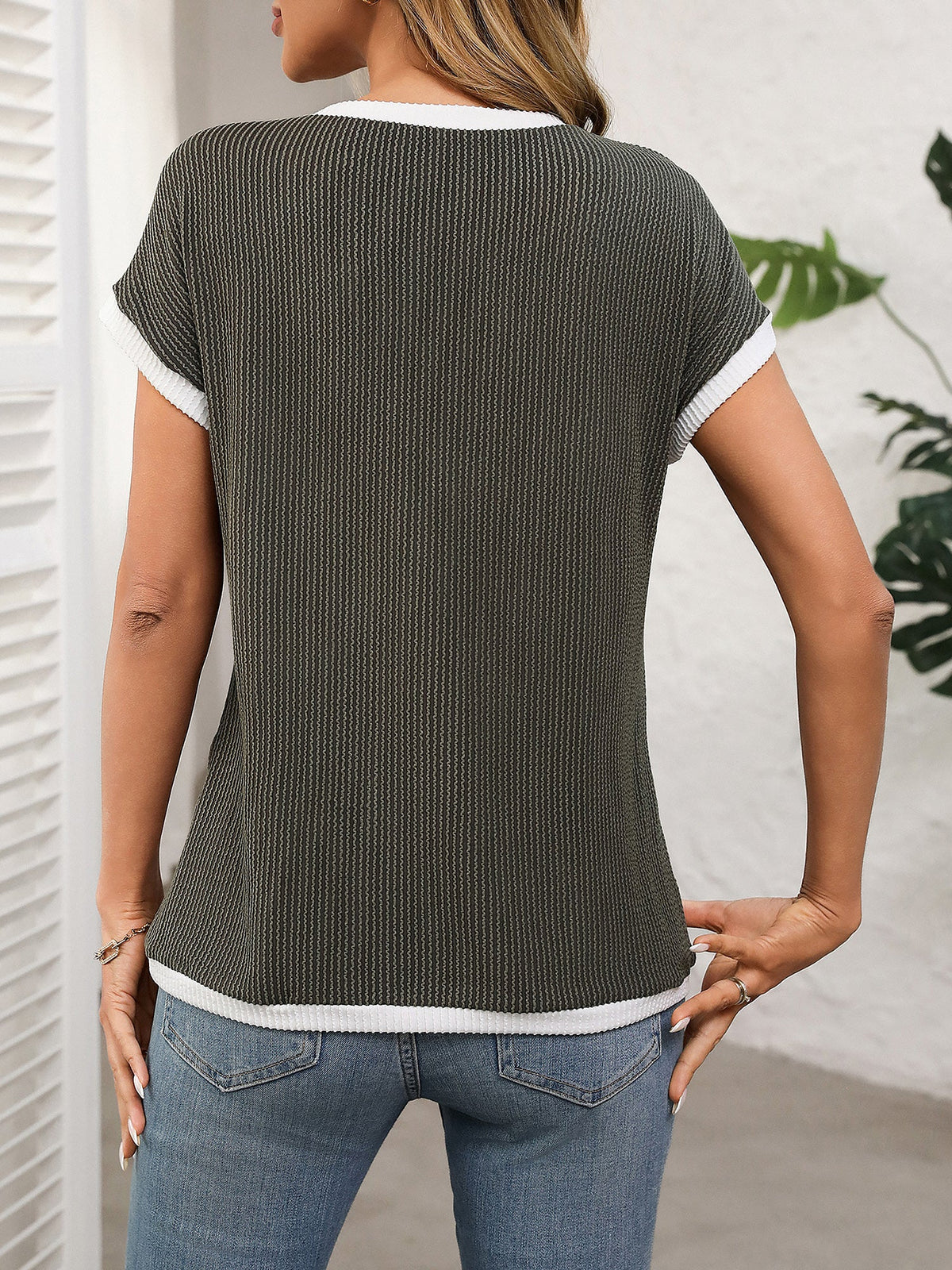 Round Neck Short Sleeves Colorblock Textured Blouse