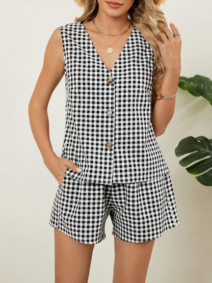 2 Pieces Gingham Sleeveless Button Down Vest & Shorts Set