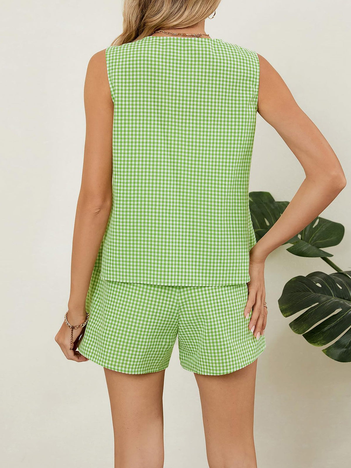 2 Pieces Gingham Sleeveless Button Down Vest & Shorts Set