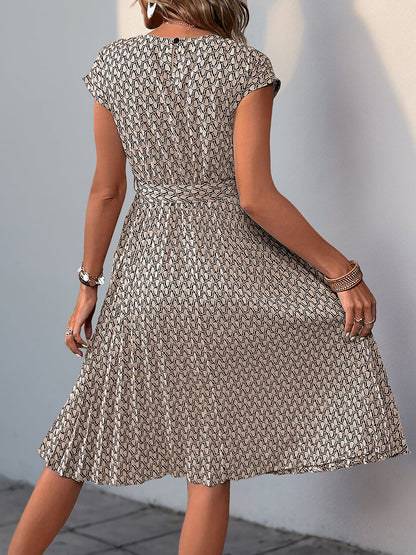 Graphic Print Cap Sleeves Pleated Midi Dress