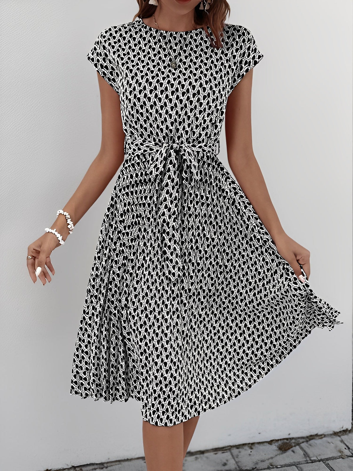 Graphic Print Cap Sleeves Pleated Midi Dress