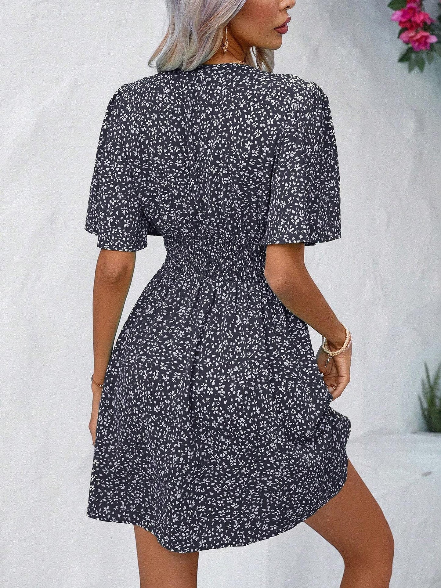 V Neck Short Sleeve Floral Ruched Dress