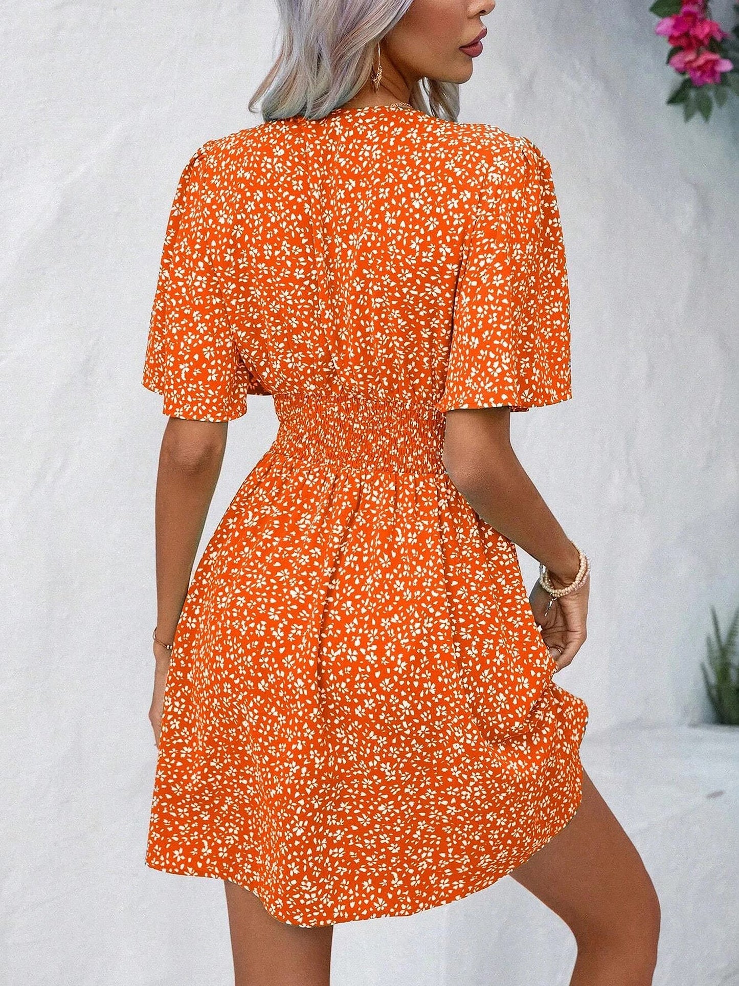 V Neck Short Sleeve Floral Ruched Dress