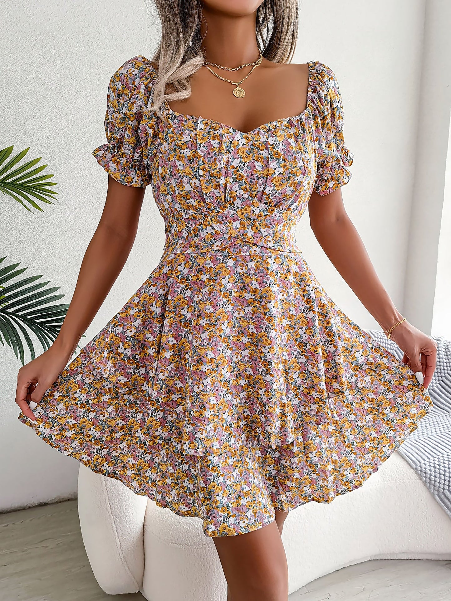 Romantic Garden Floral Puff Sleeves Lace-Up Ruffled Mini Party Dress