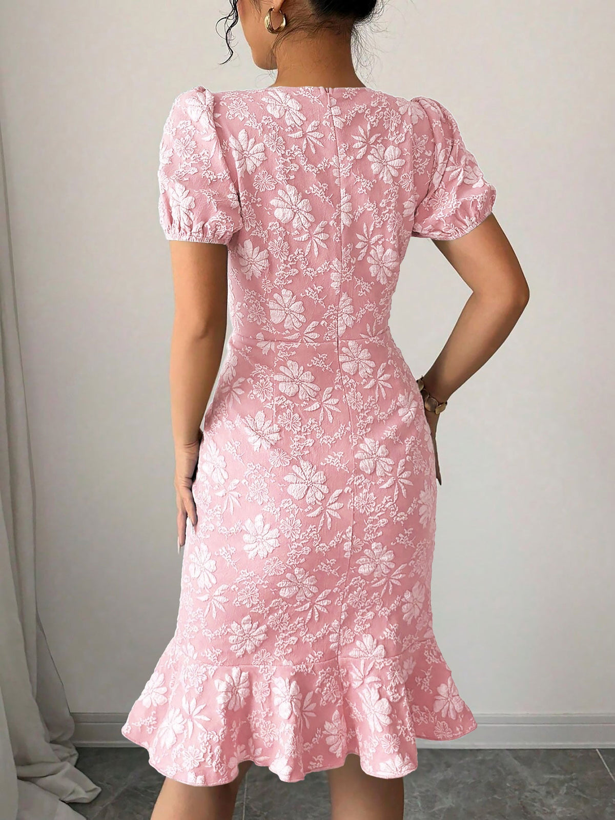 Flattering Slim Fit Flower Textured Puff Sleeves Bodycon Midi Dress