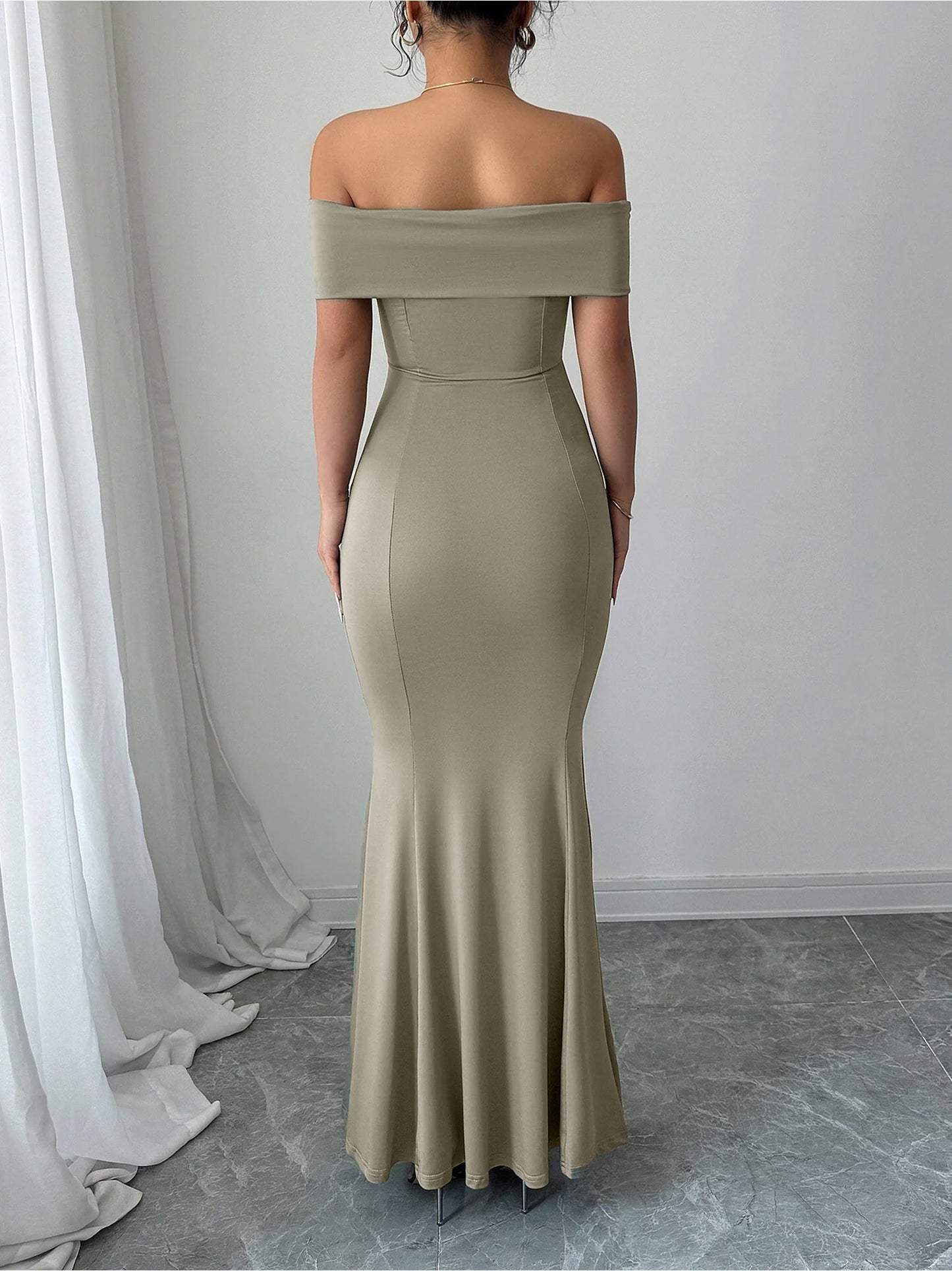 Solid Color Off Shoulder Bodycon Fishtail Maxi Dress