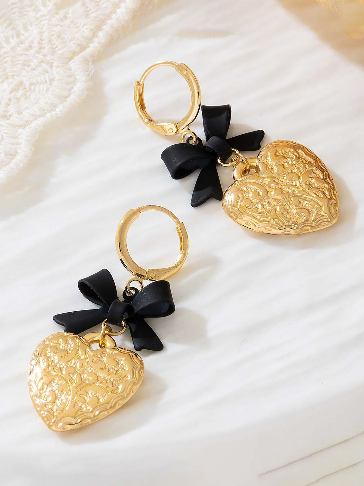 Bow Alloy Heart Shape Pendant Huggie Earrings