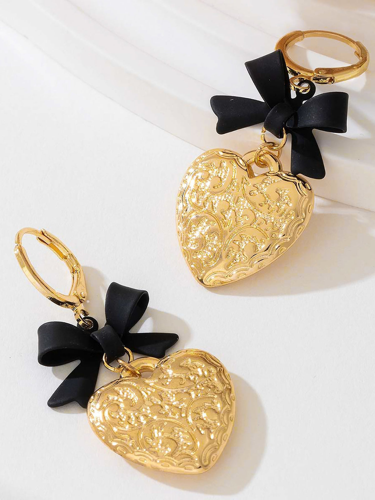 Bow Alloy Heart Shape Pendant Huggie Earrings