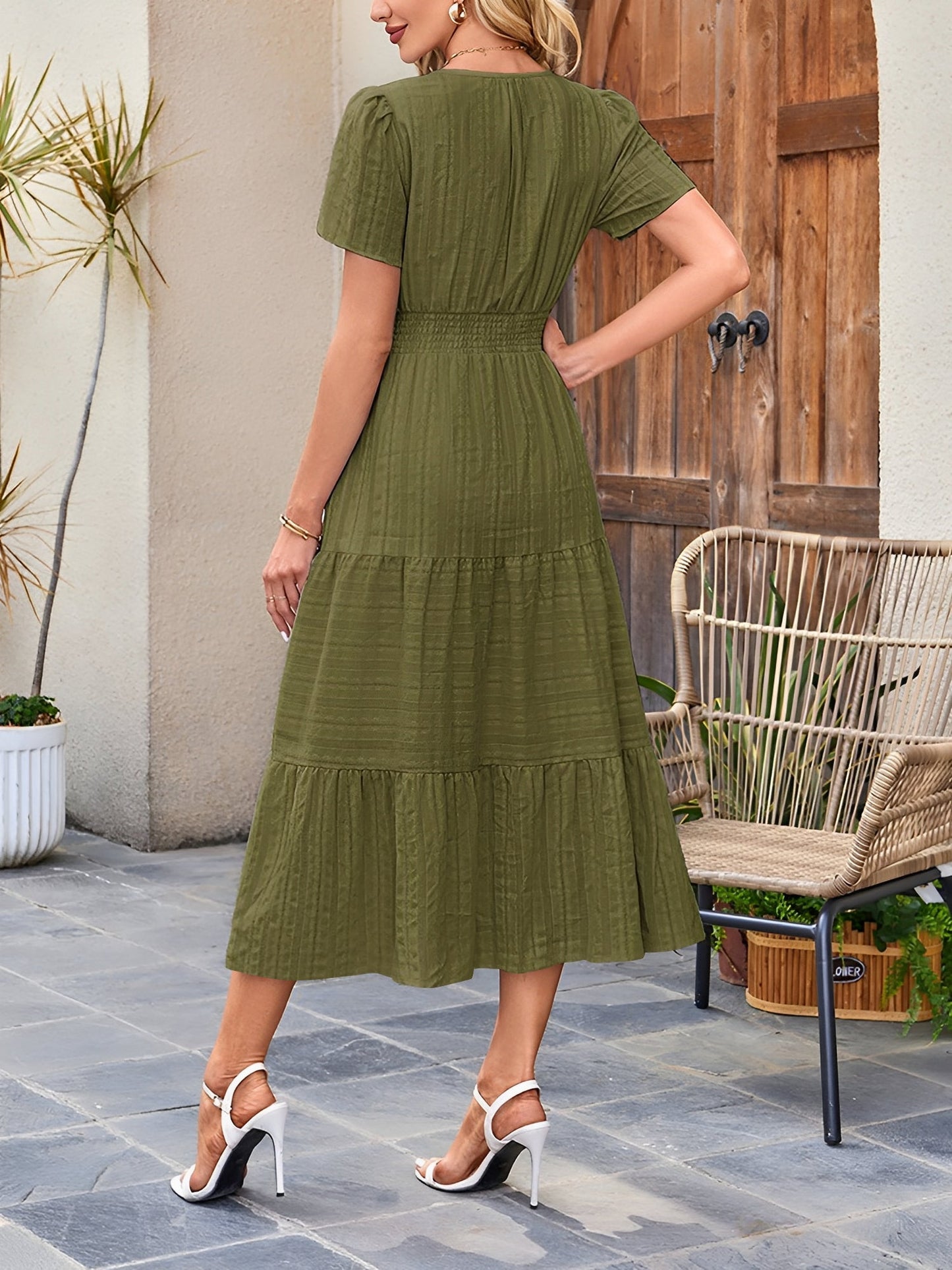 Women's Casual Notch Neck Puff Sleeve Smocked Waist Tiered Midi Dress with Pockets Summer Chic