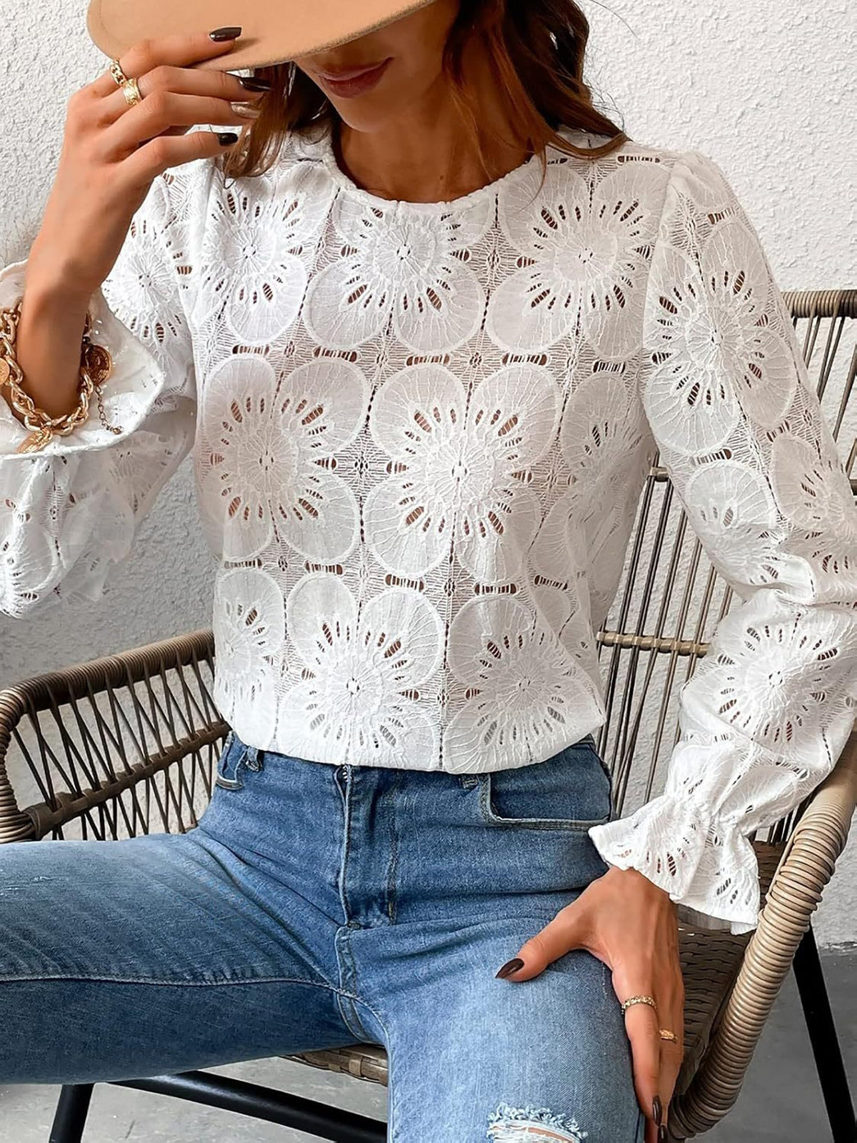 Round Neck Lace Long Sleeves Casual Blouse