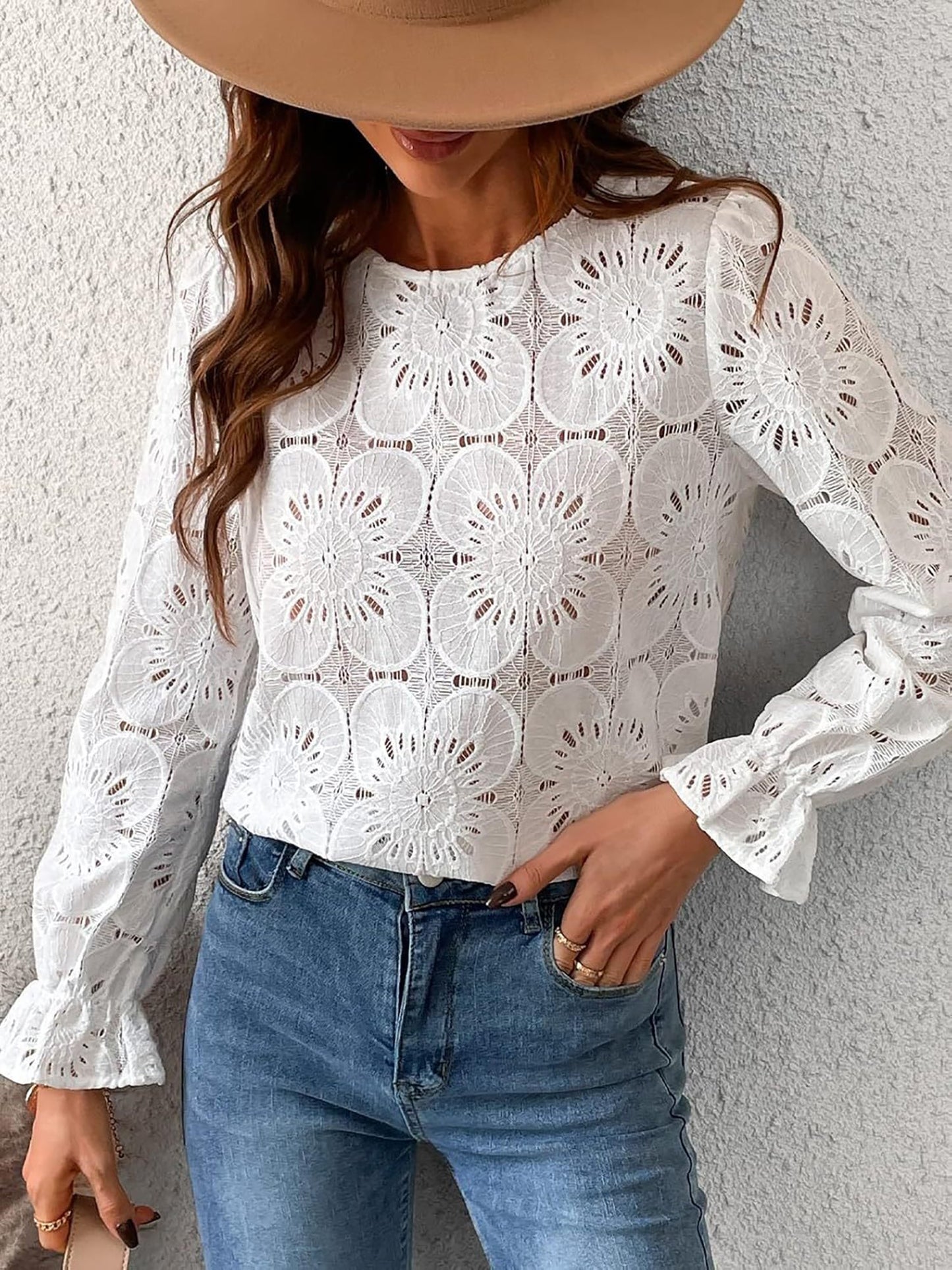 Round Neck Lace Long Sleeves Casual Blouse