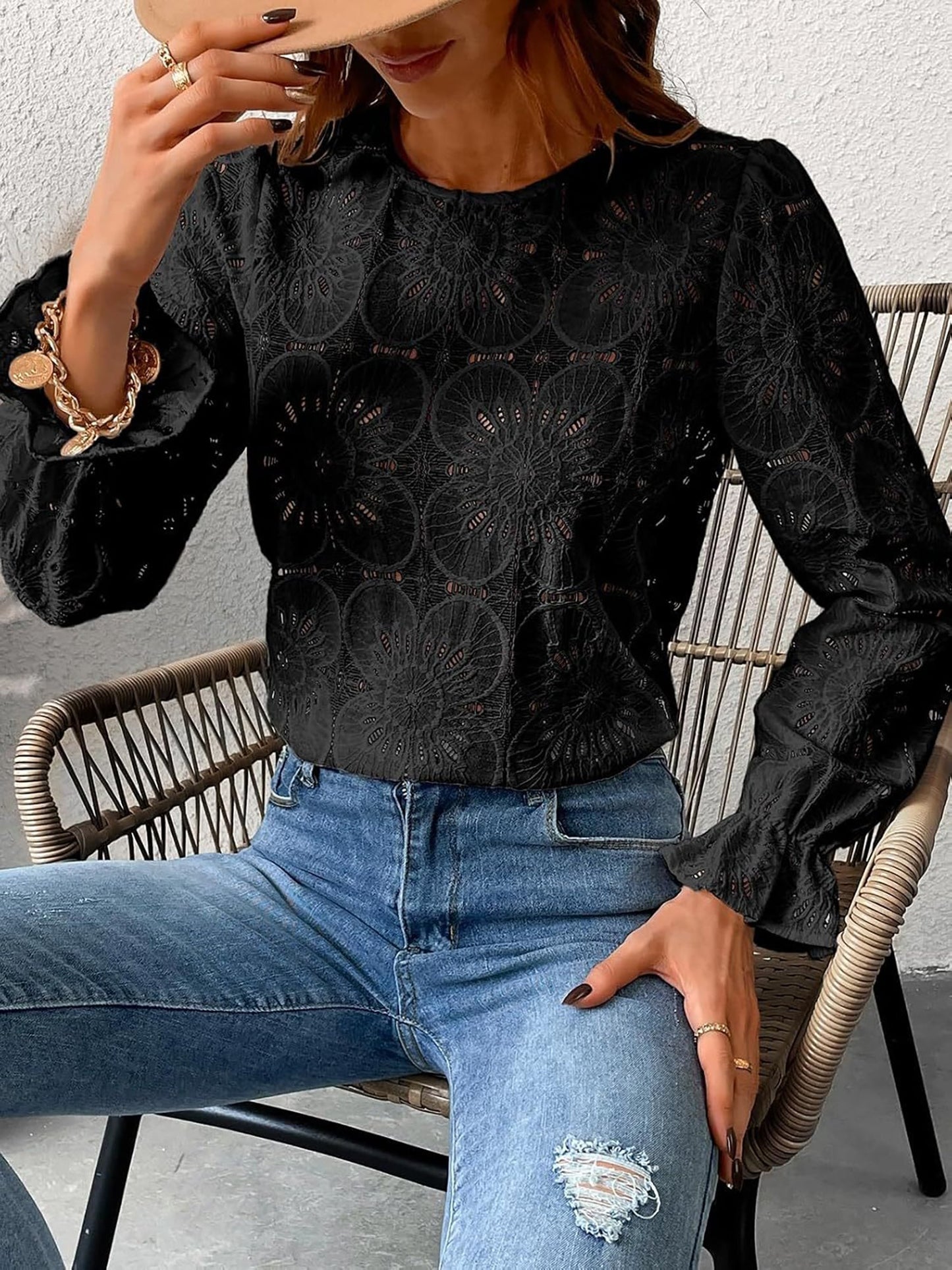 Round Neck Lace Long Sleeves Casual Blouse