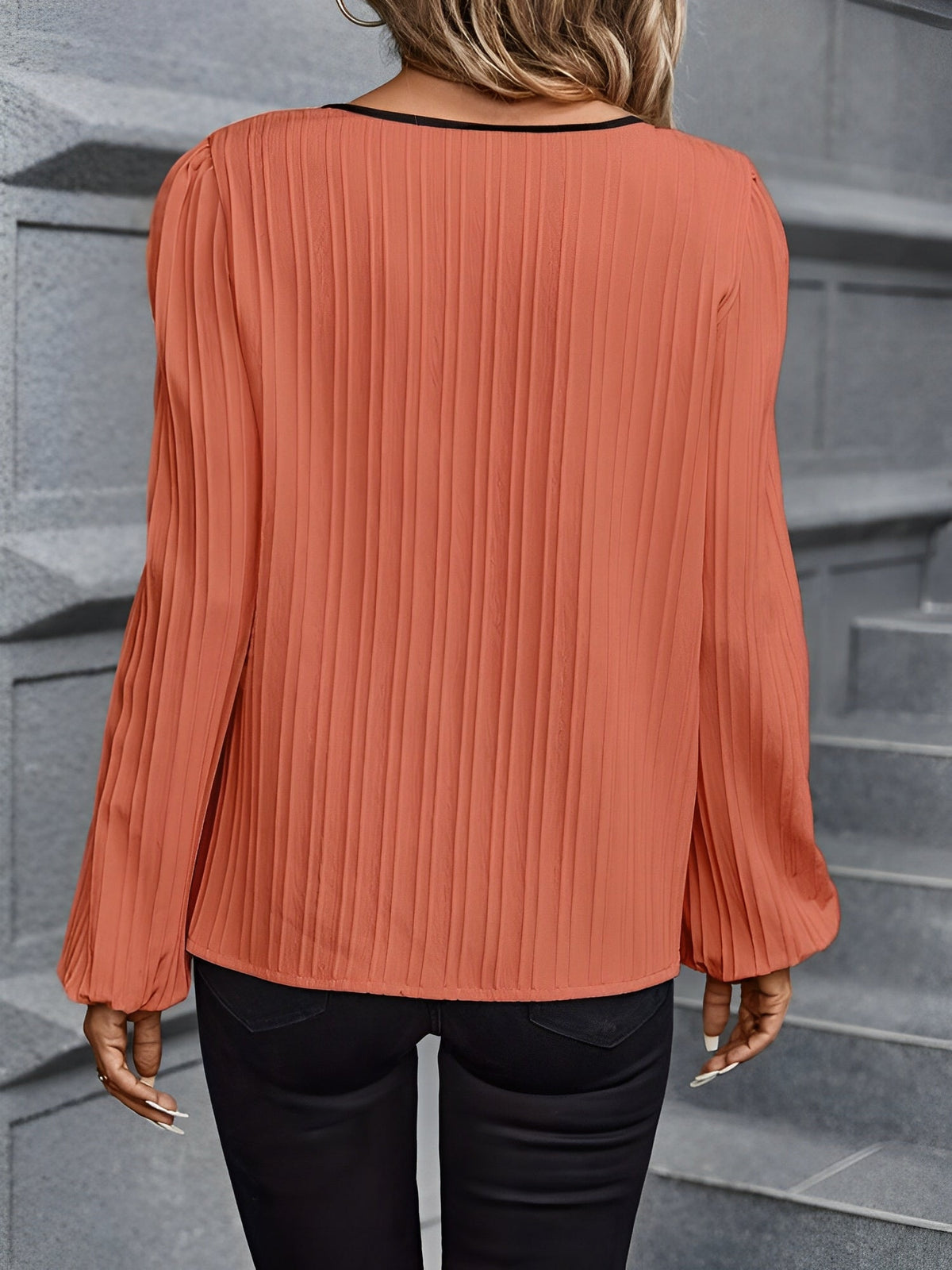 Colorblock V Neck Long Sleeves Textured Blouse