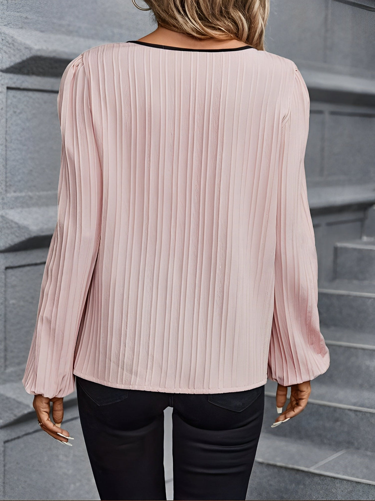 Colorblock V Neck Long Sleeves Textured Blouse