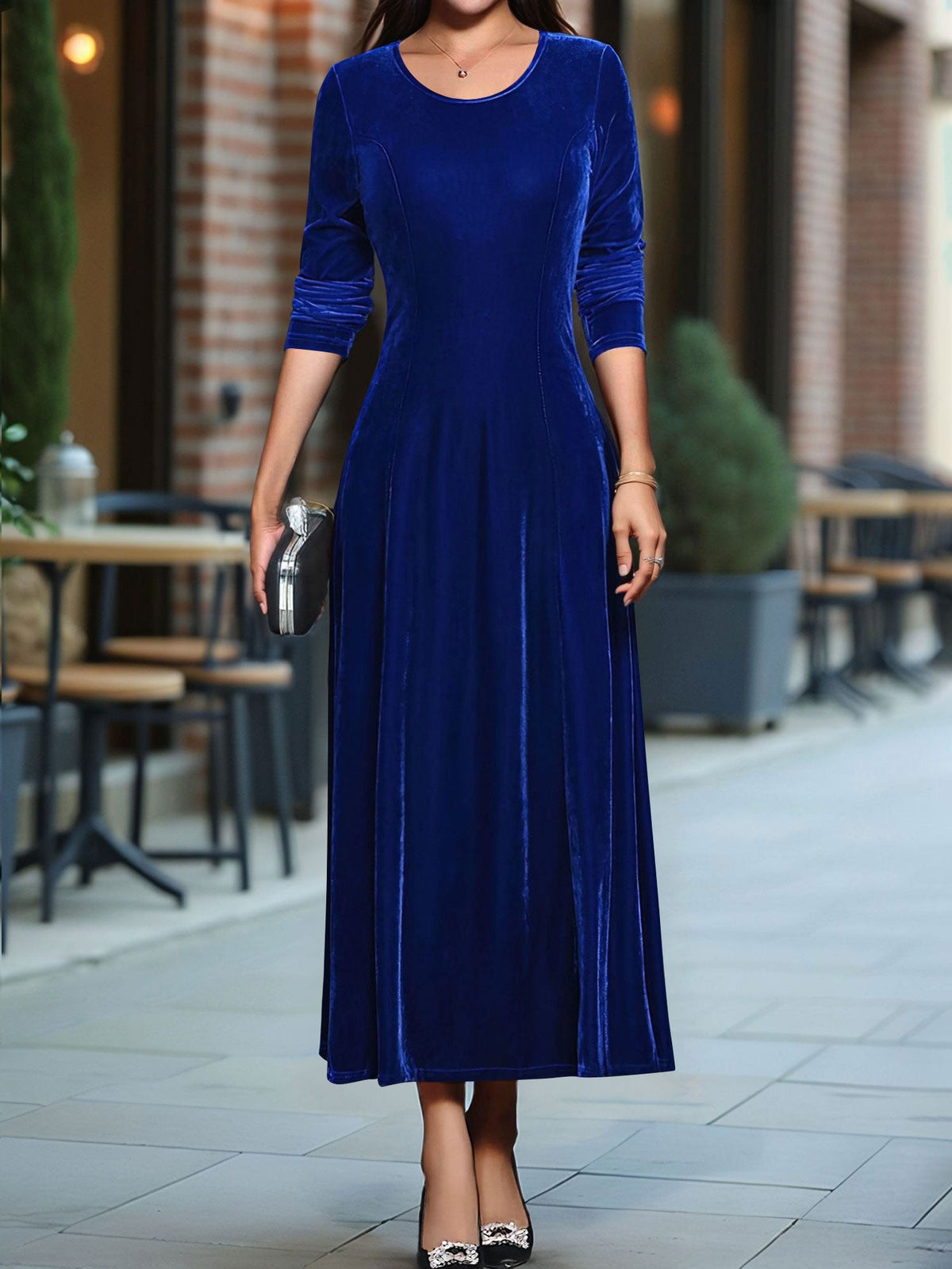 Round Neck Long Sleeves Maxi Velvet Dress