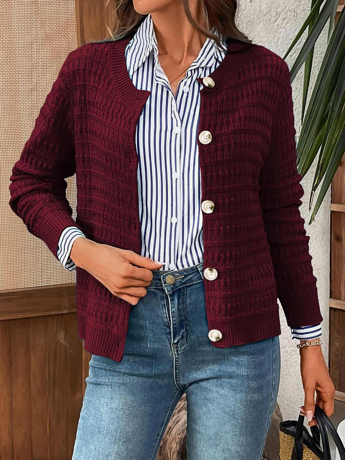 Round Neck Long Sleeves Button Down Knitted Cardigans