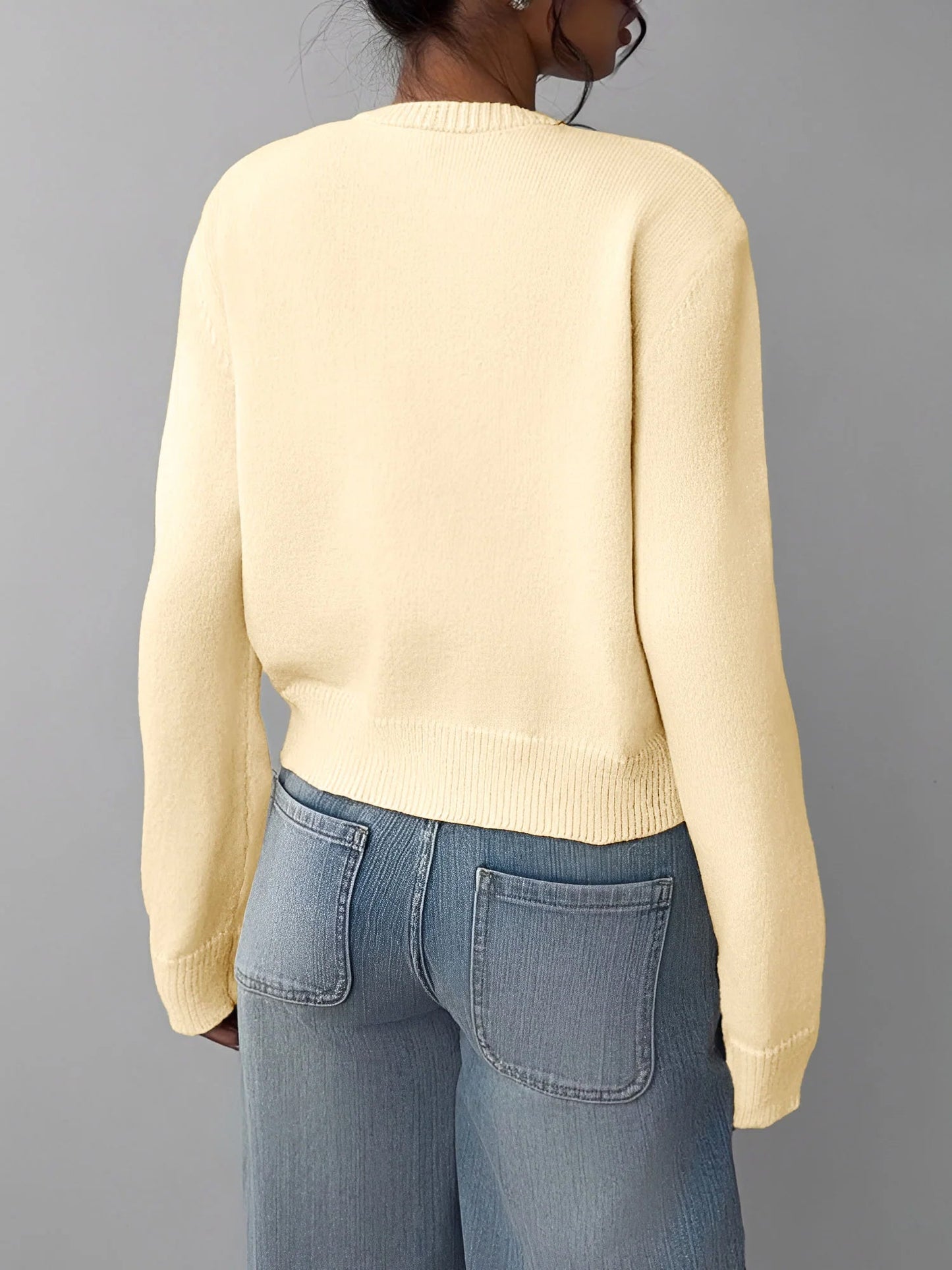 Round Neck Solid Color Long Sleeves Knitted Cardigans