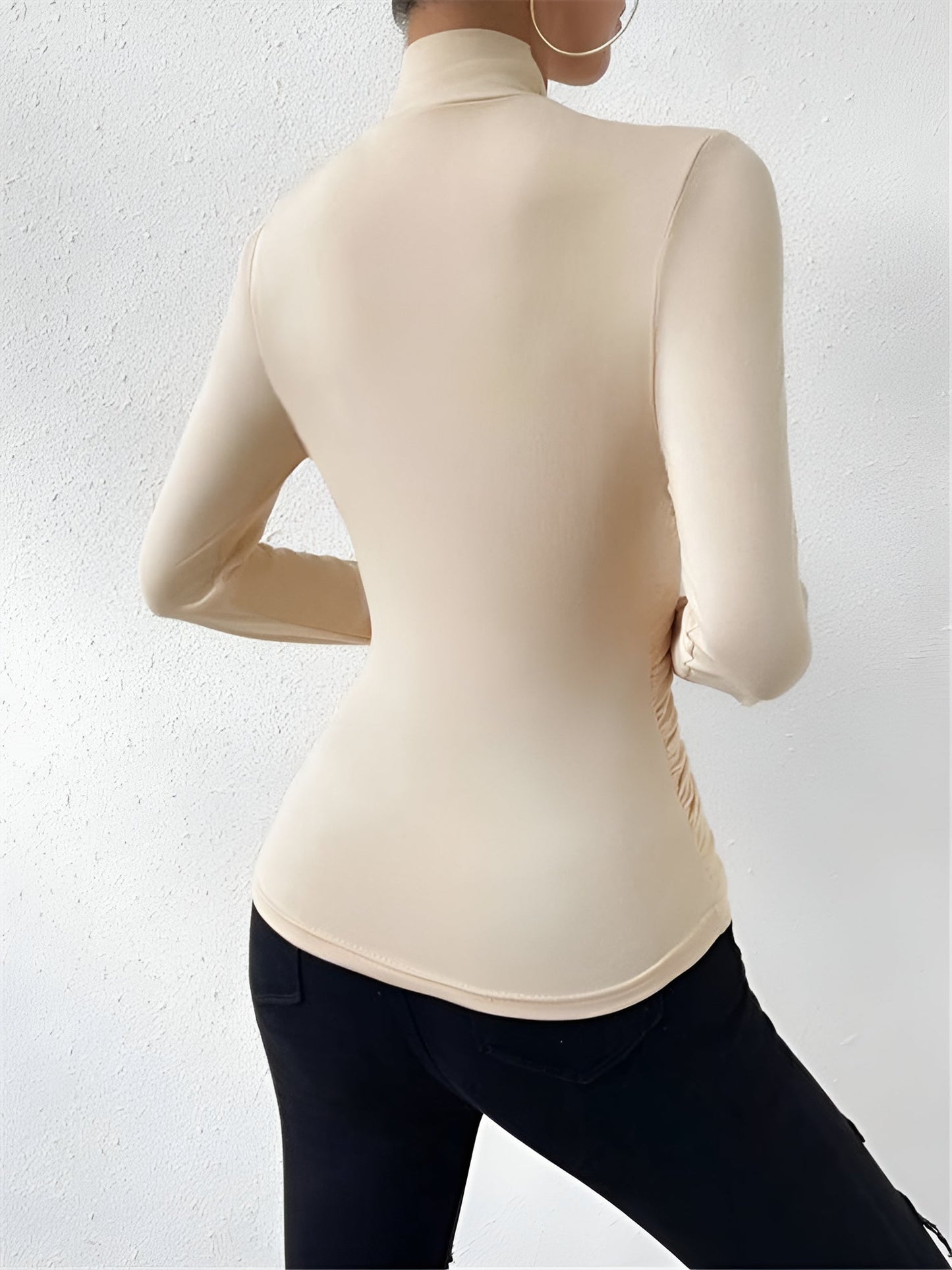 Solid Color Slim Fit Ruched Long Sleeves Blouse