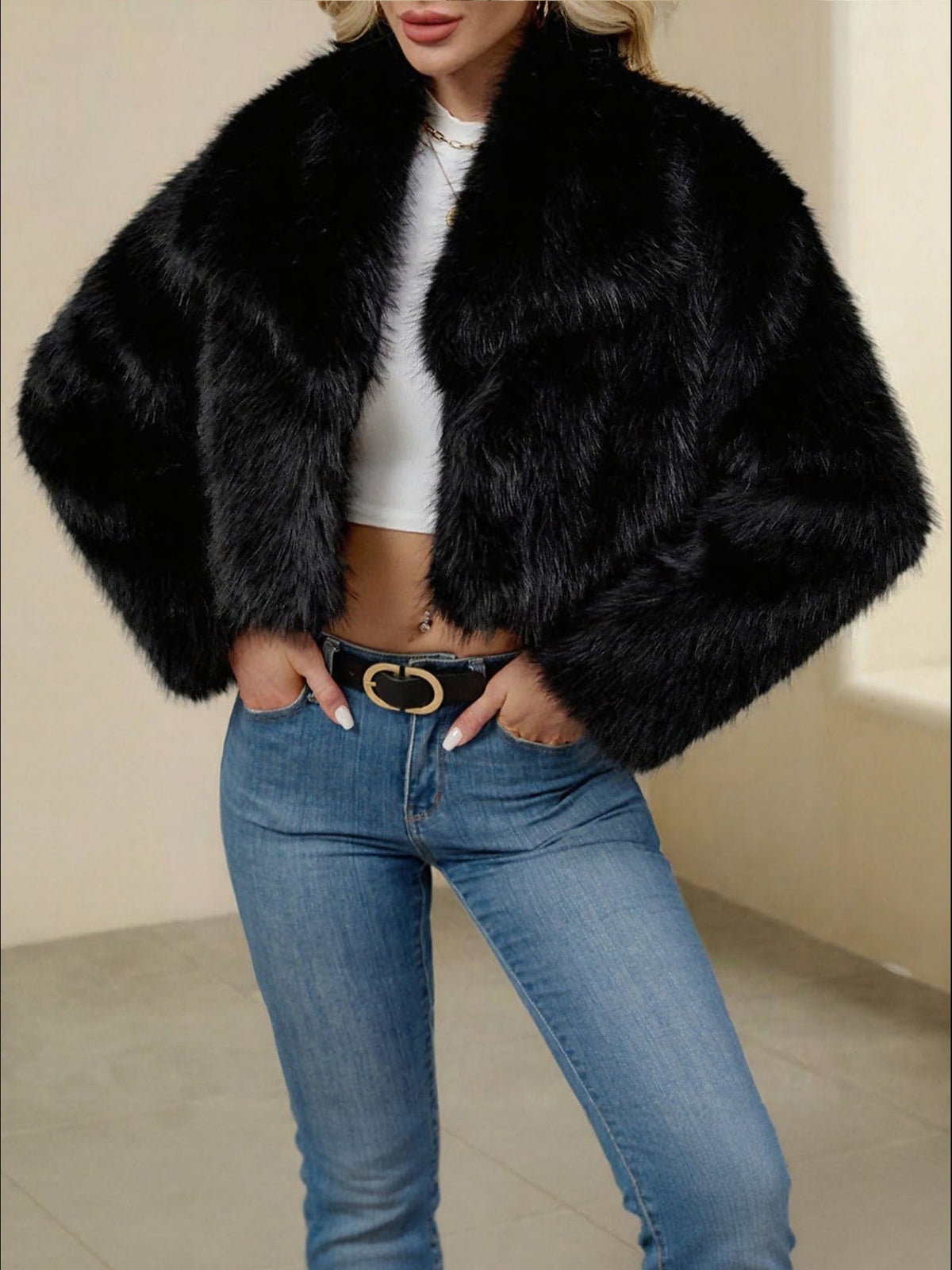 Collared Long Sleeves Cropped Faux Fur Coat