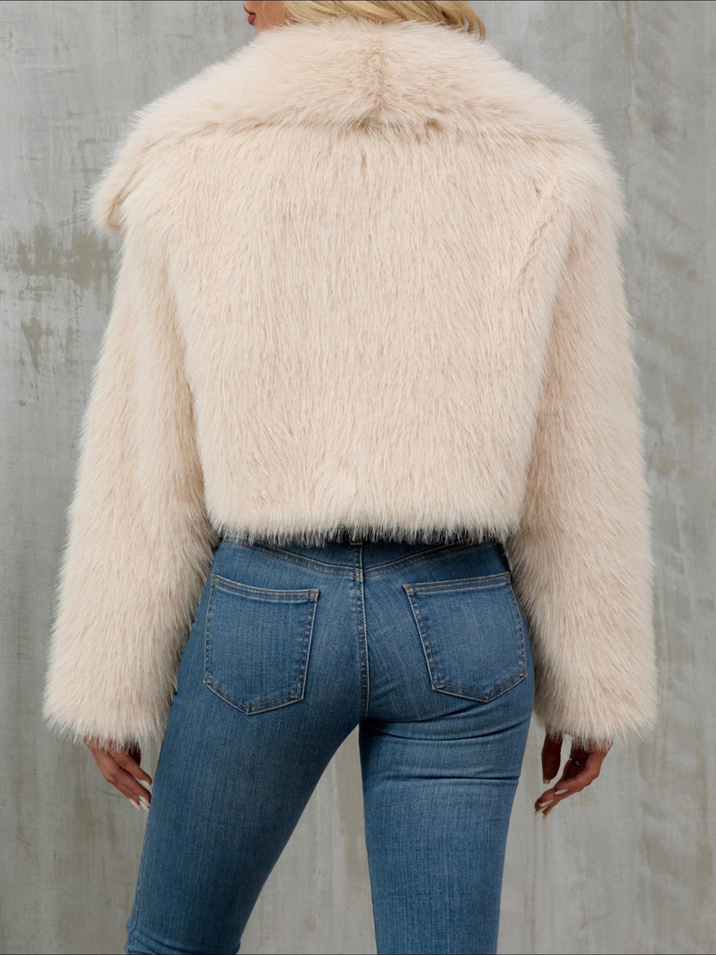 Collared Long Sleeves Cropped Faux Fur Coat