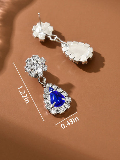 Shimmering Elegant Teardrop-Shaped Earrings