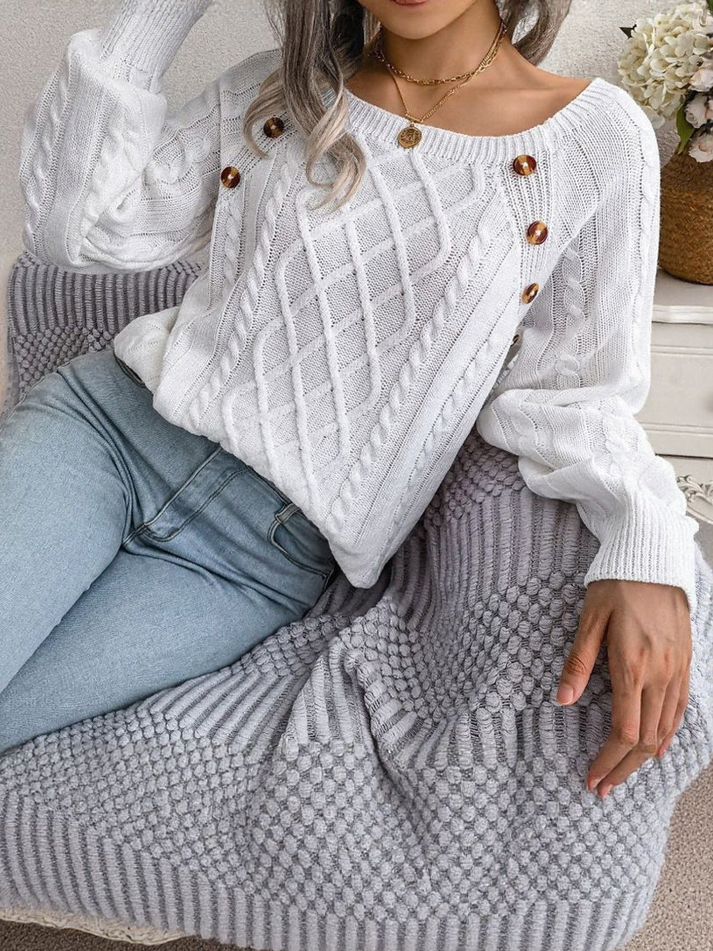 Round Neck Button Decor Cable Knit Pullover Sweater