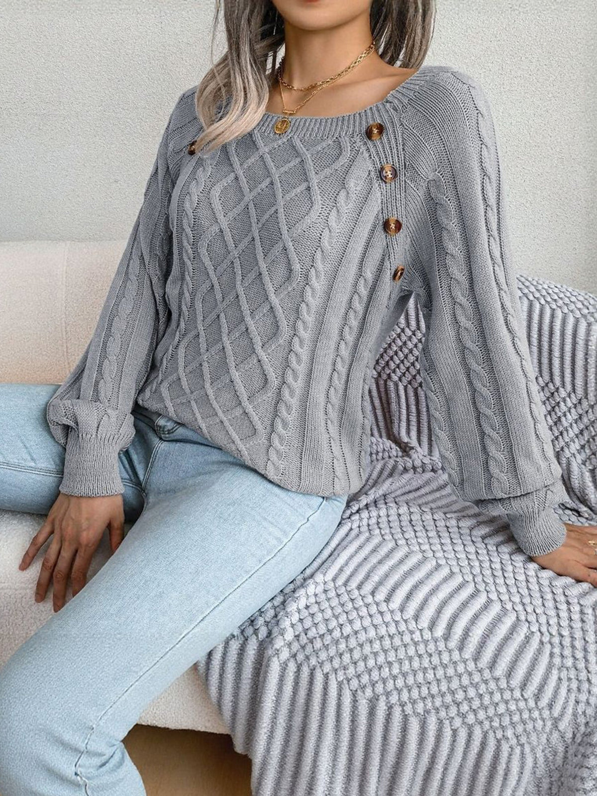 Round Neck Button Decor Cable Knit Pullover Sweater