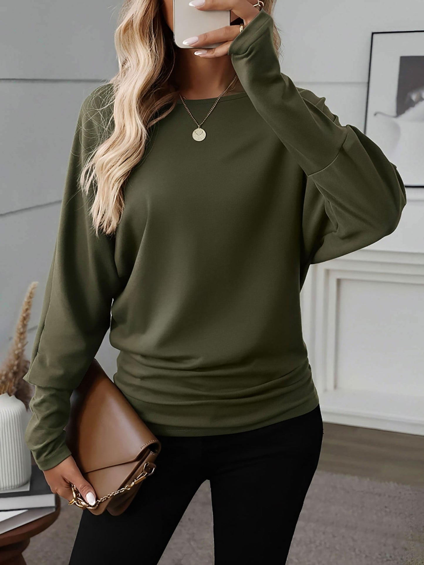 Round Neck Batwing Sleeve Solid Color Top