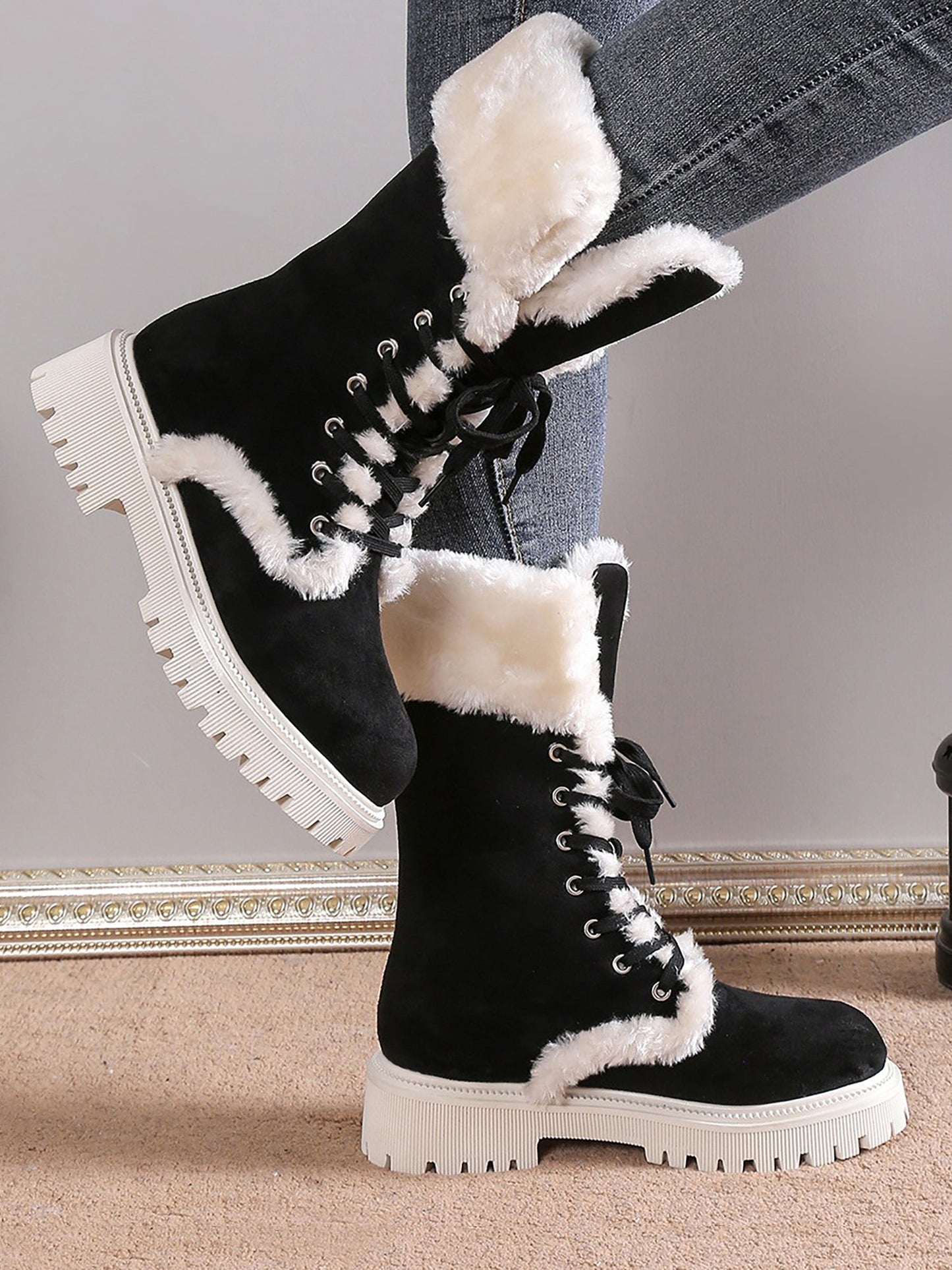 Fuax Fur Fleece-Lined Lace-Up Mid-Calf Boots