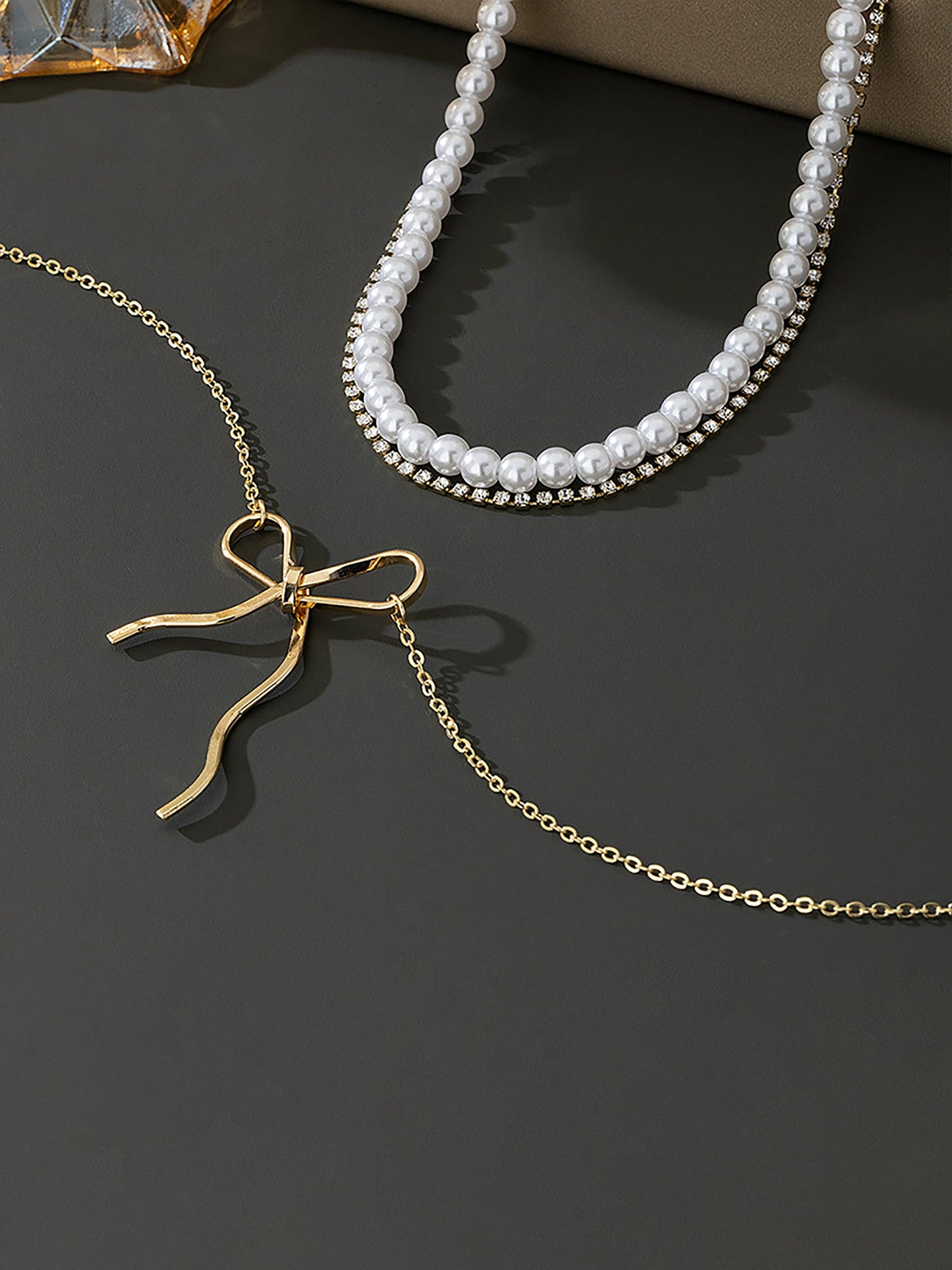Retro Imitation Pearl Alloy Bow Necklace