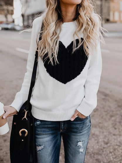 Round Neck Pullover Heart Pattern Knitted Sweater