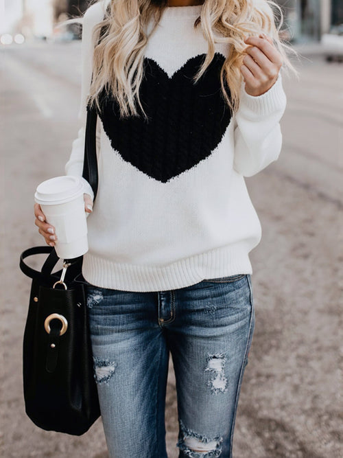 Round Neck Pullover Heart Pattern Knitted Sweater
