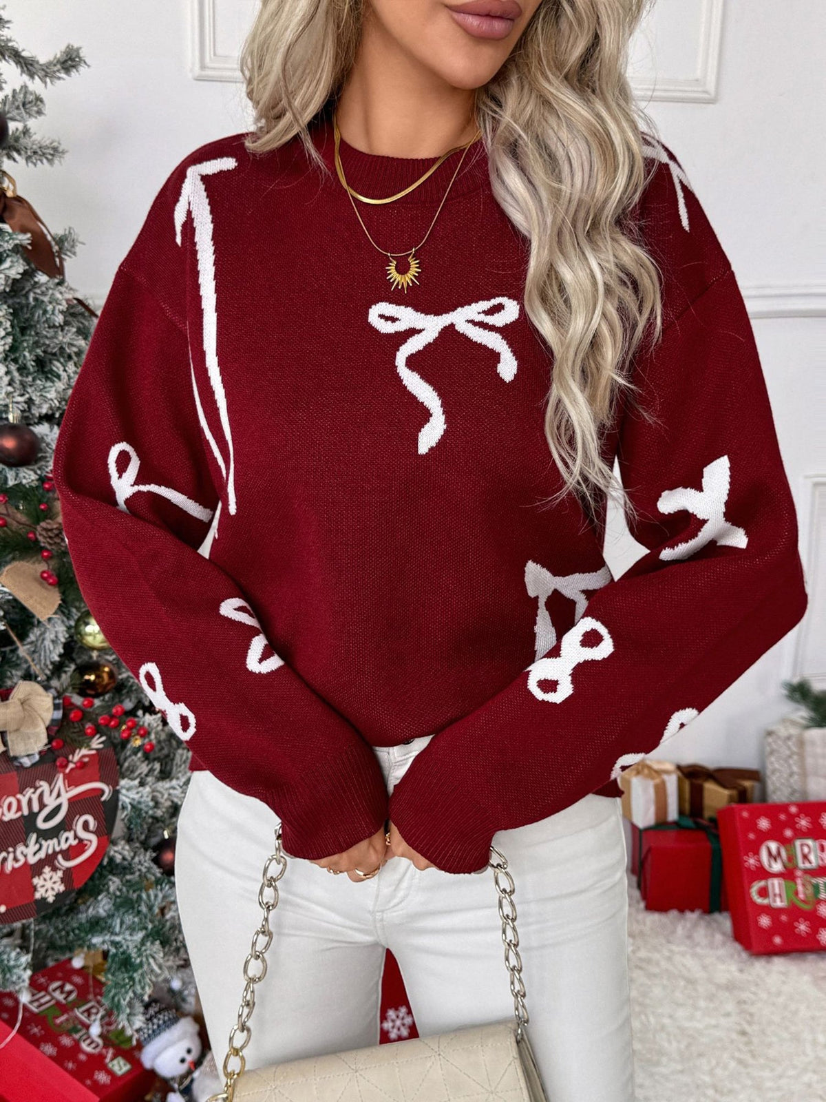 Round Neck Bow Pattern Knitted Christmas Sweater