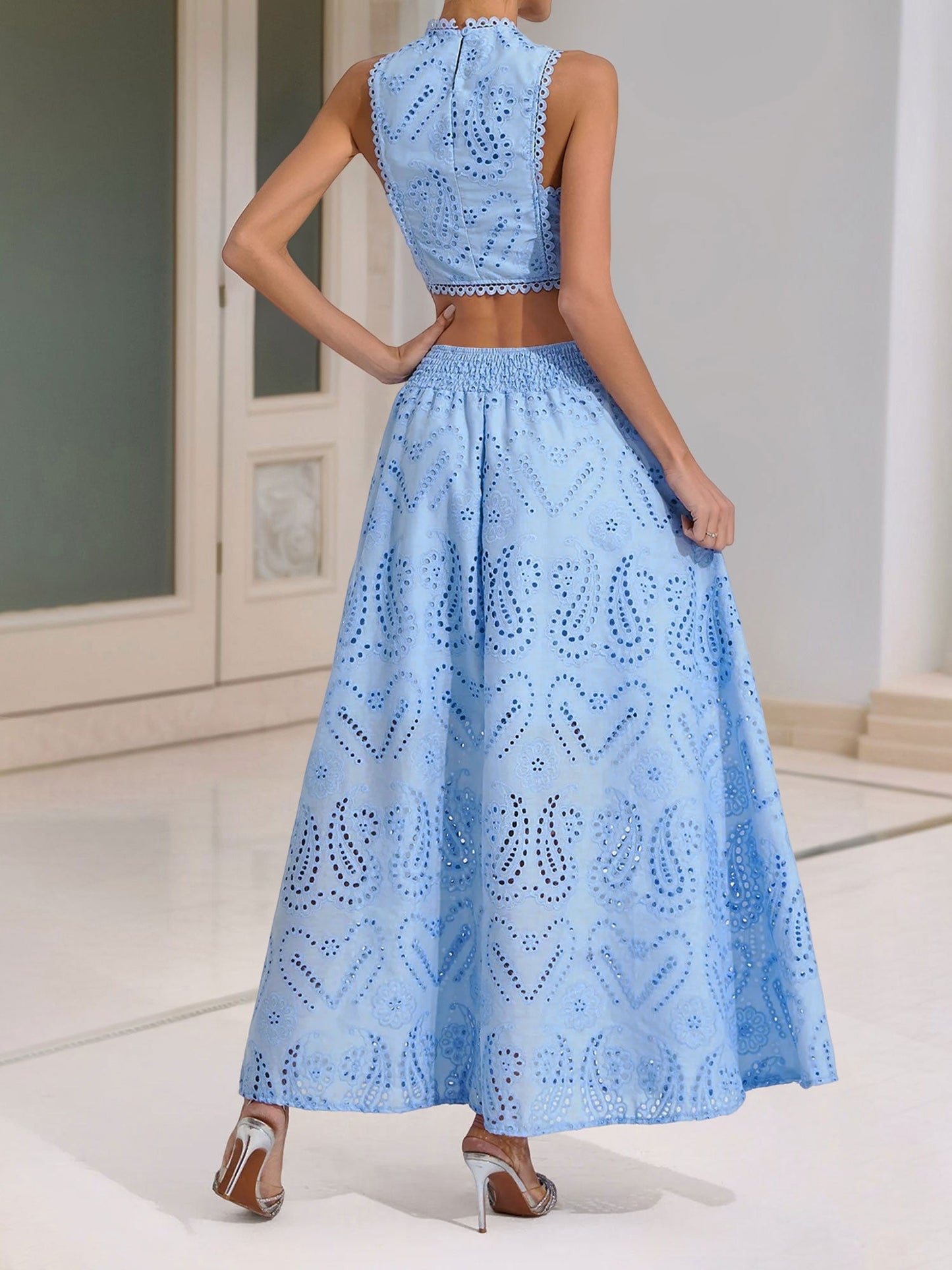 2 Pieces Sleeveless Eyelet Cropped Top & Maxi Pockets Skirt Matching Set