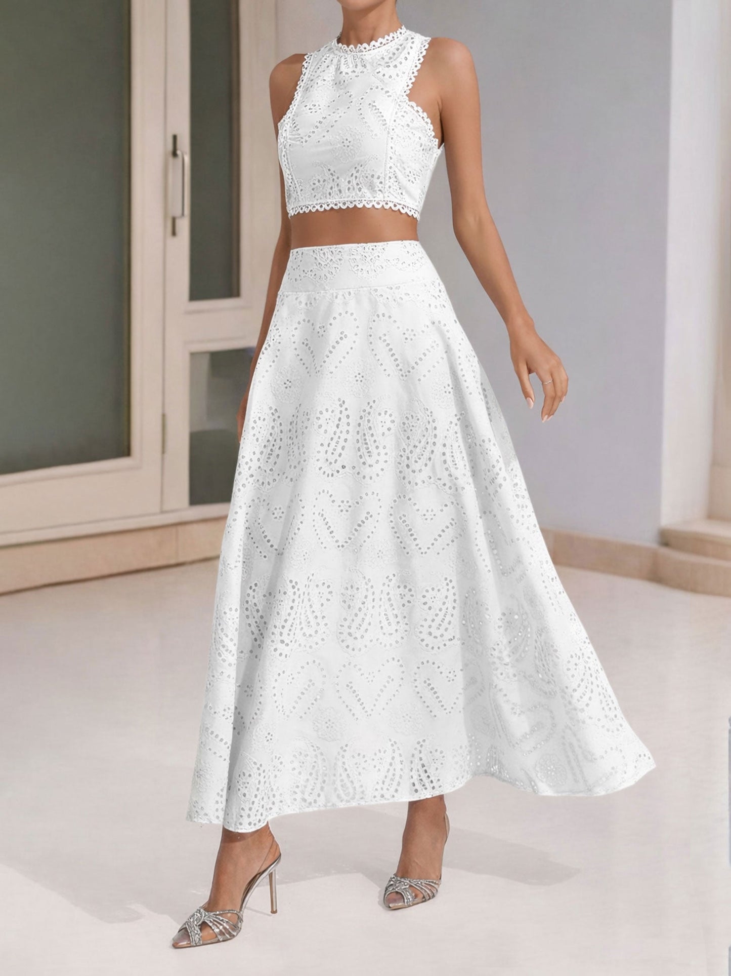 2 Pieces Sleeveless Eyelet Cropped Top & Maxi Pockets Skirt Matching Set