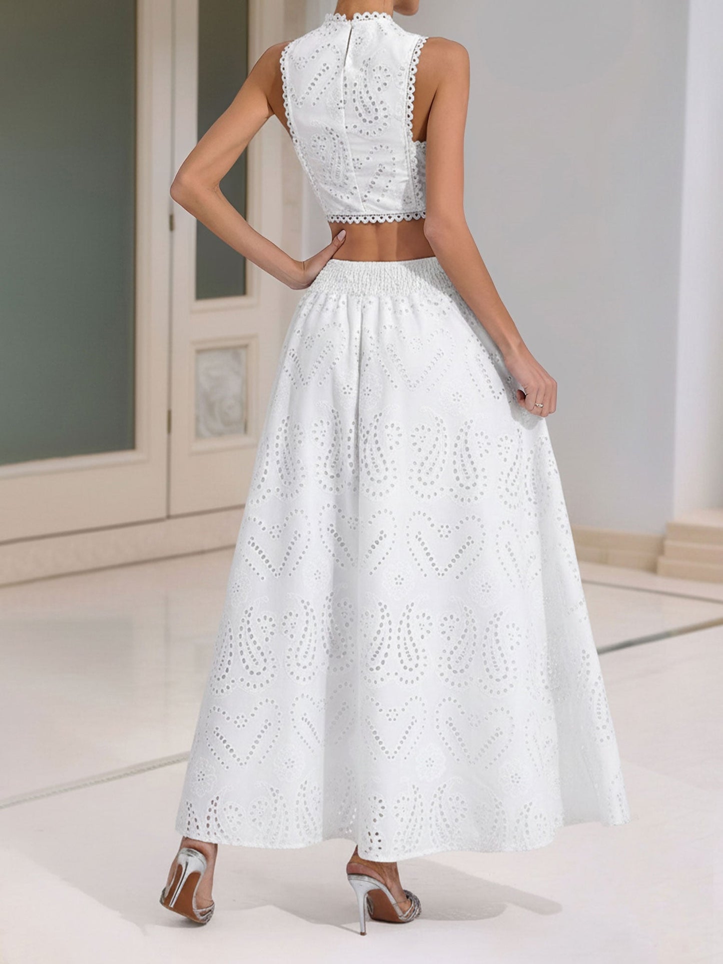2 Pieces Sleeveless Eyelet Cropped Top & Maxi Pockets Skirt Matching Set