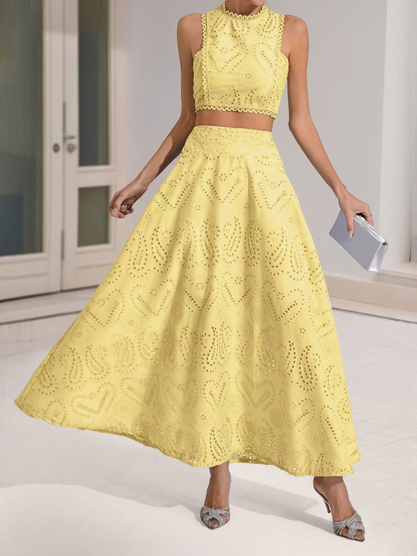 2 Pieces Sleeveless Eyelet Cropped Top & Maxi Pockets Skirt Matching Set