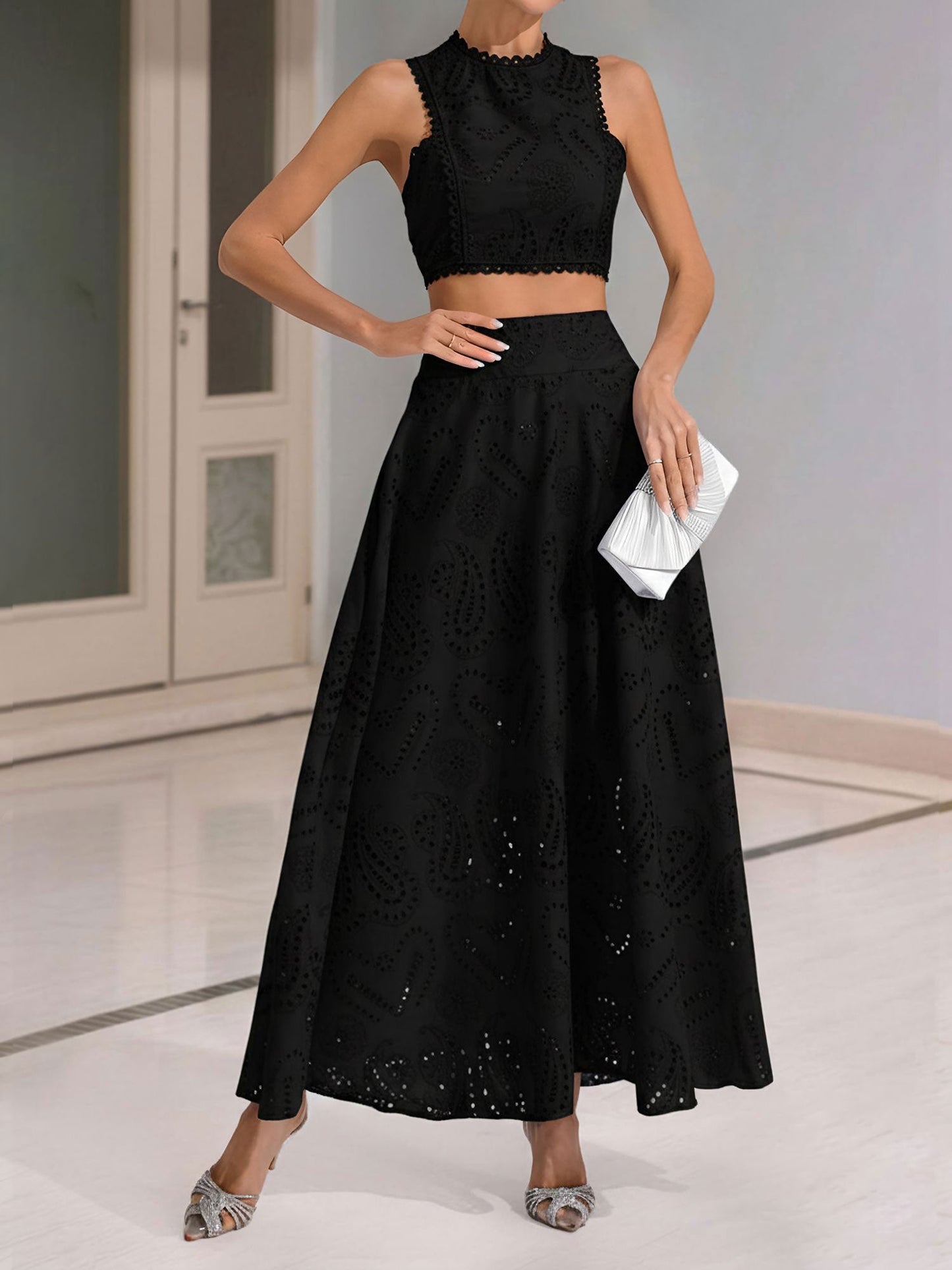 2 Pieces Sleeveless Eyelet Cropped Top & Maxi Pockets Skirt Matching Set
