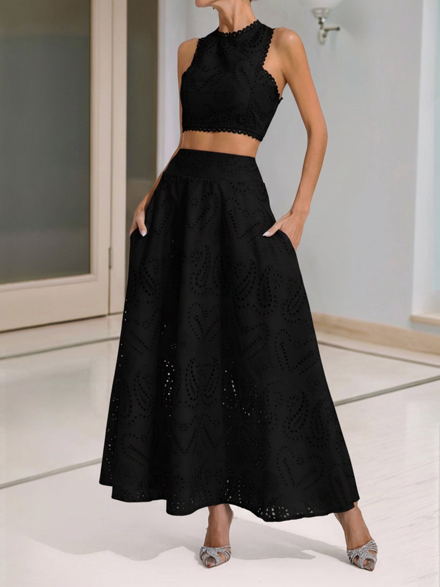 2 Pieces Sleeveless Eyelet Cropped Top & Maxi Pockets Skirt Matching Set