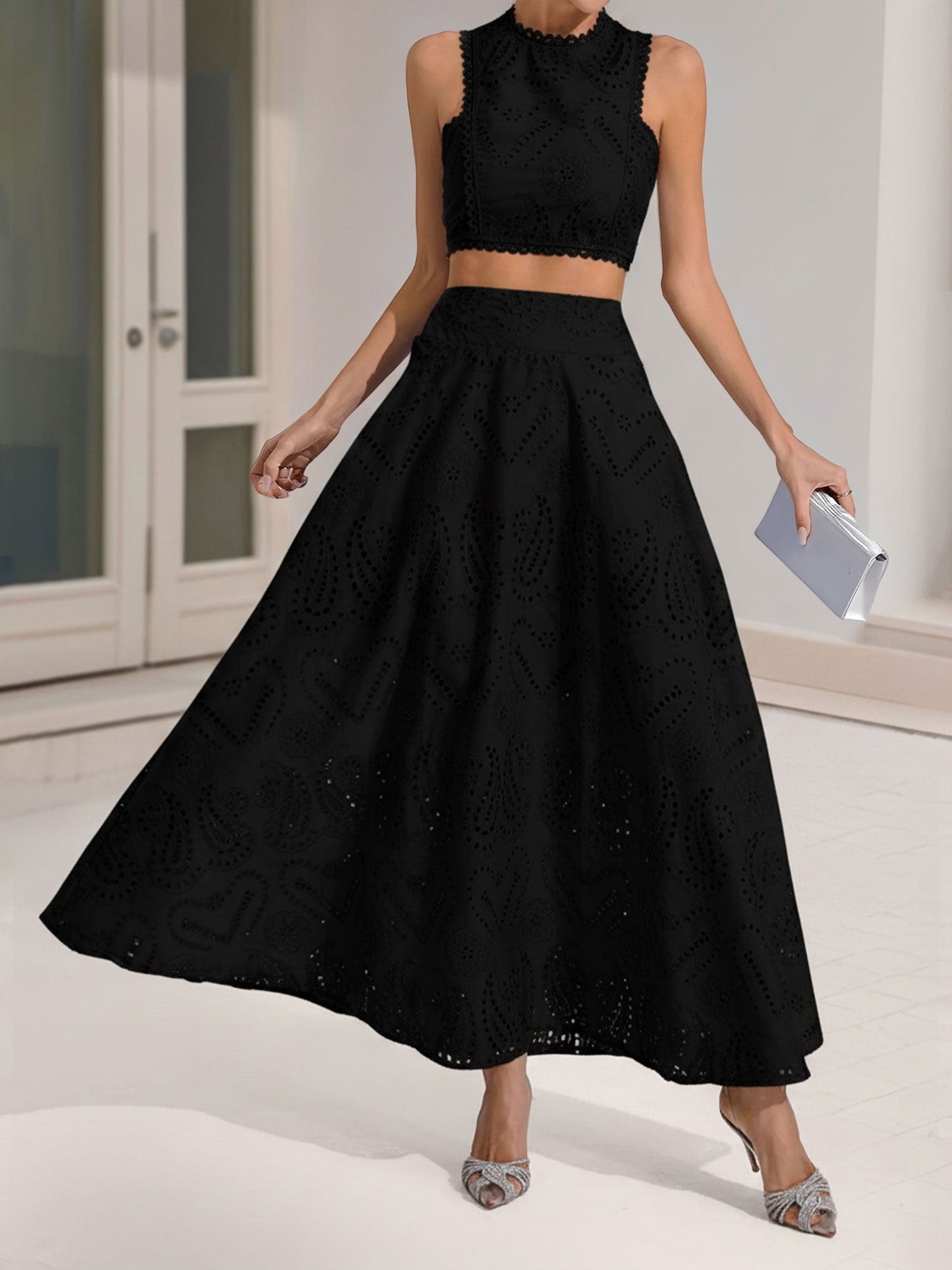 2 Pieces Sleeveless Eyelet Cropped Top & Maxi Pockets Skirt Matching Set