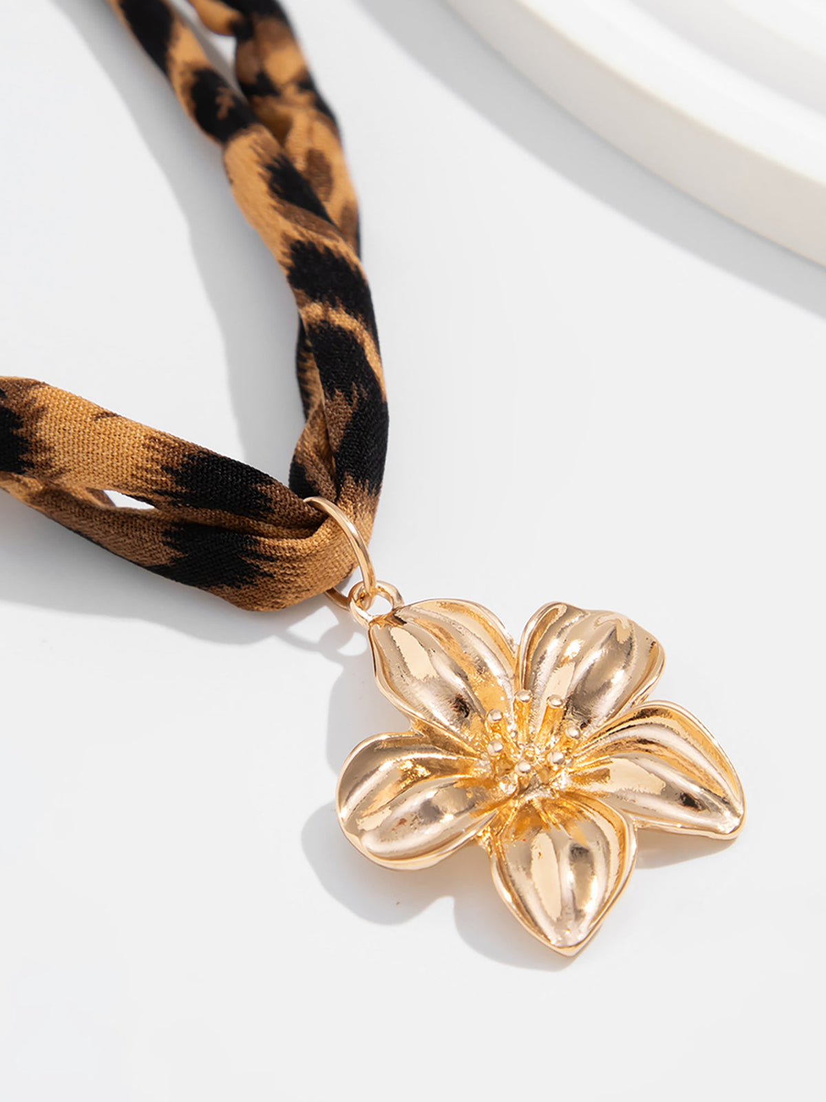 Alloy Pendant Leopard-Print Cotton Necklace