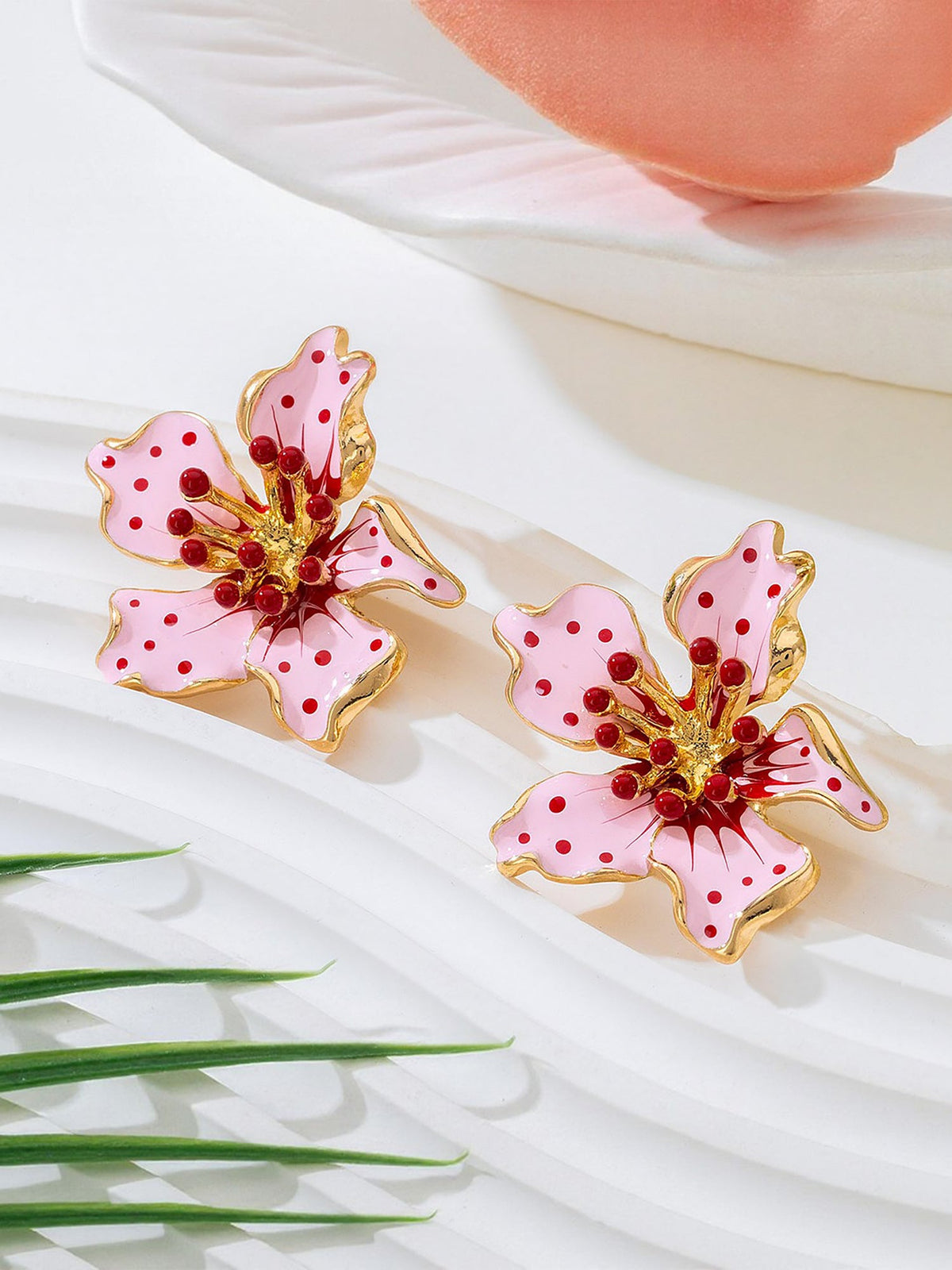 Floral Vintage-Inspired Stud Earrings