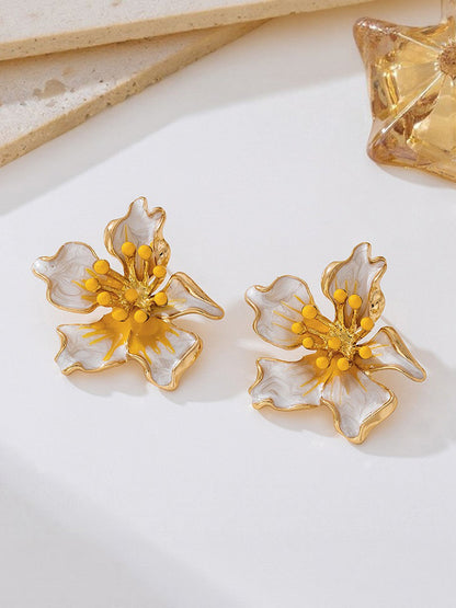 Floral Vintage-Inspired Stud Earrings