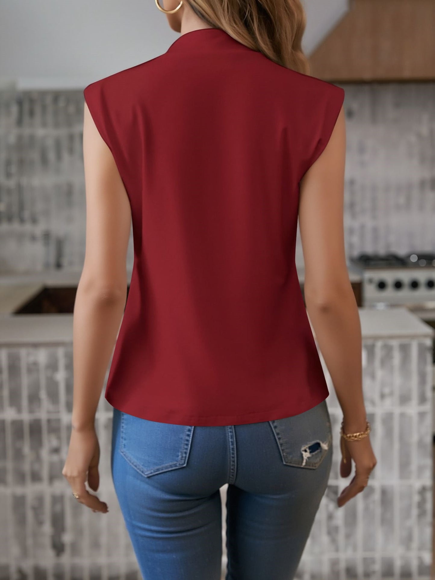 Solid Color Sleeveless Crew Neck Casual Top