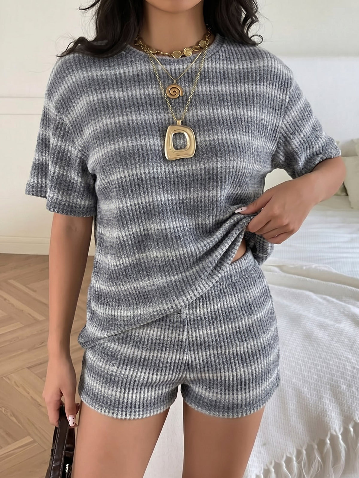 2 Pieces Striped Crew Neck Casual Knitted Top and Shorts Matching Set